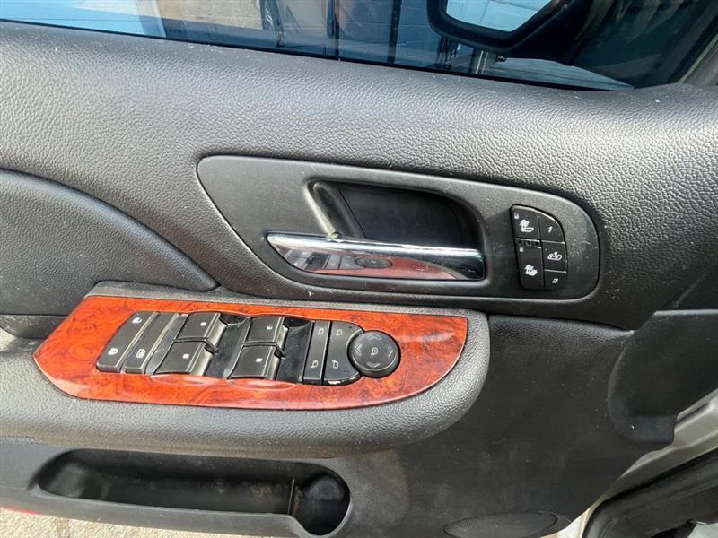 Chevrolet Suburban  2009