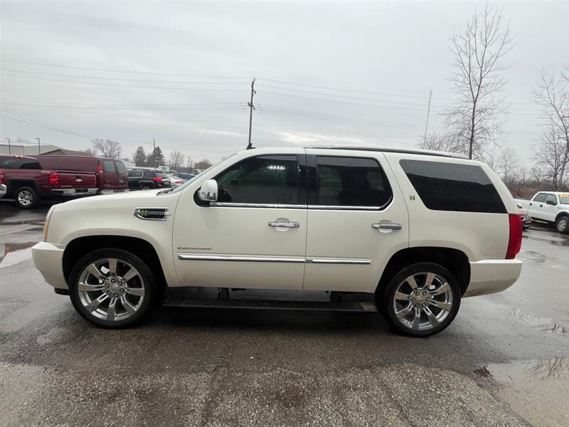 Cadillac Escalade  2013