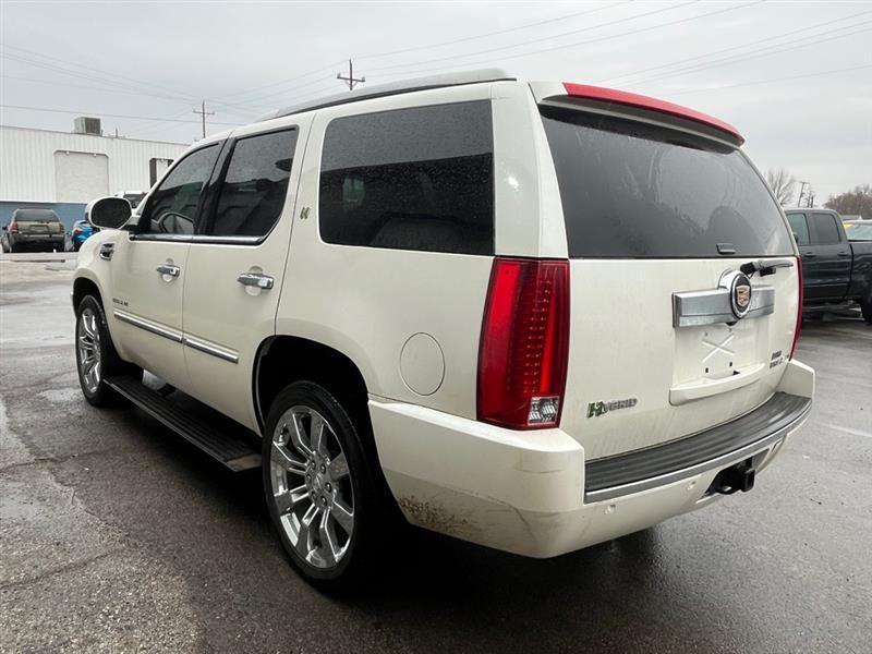 Cadillac Escalade  2013