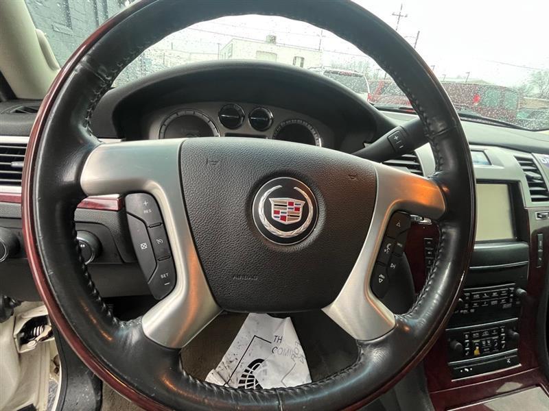 Cadillac Escalade  2013