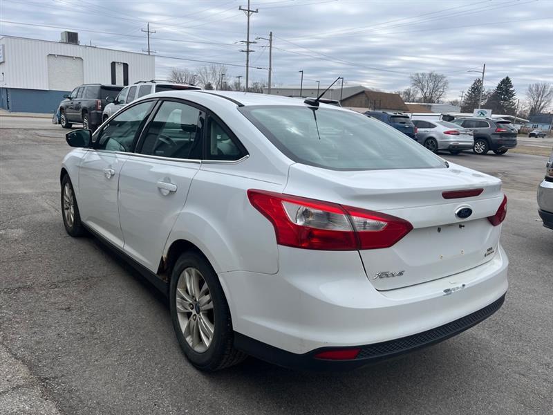 Ford Focus  2012