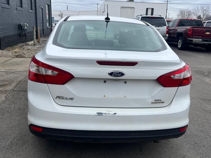 Ford Focus  2012