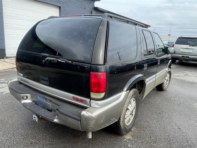GMC Envoy Base 2000