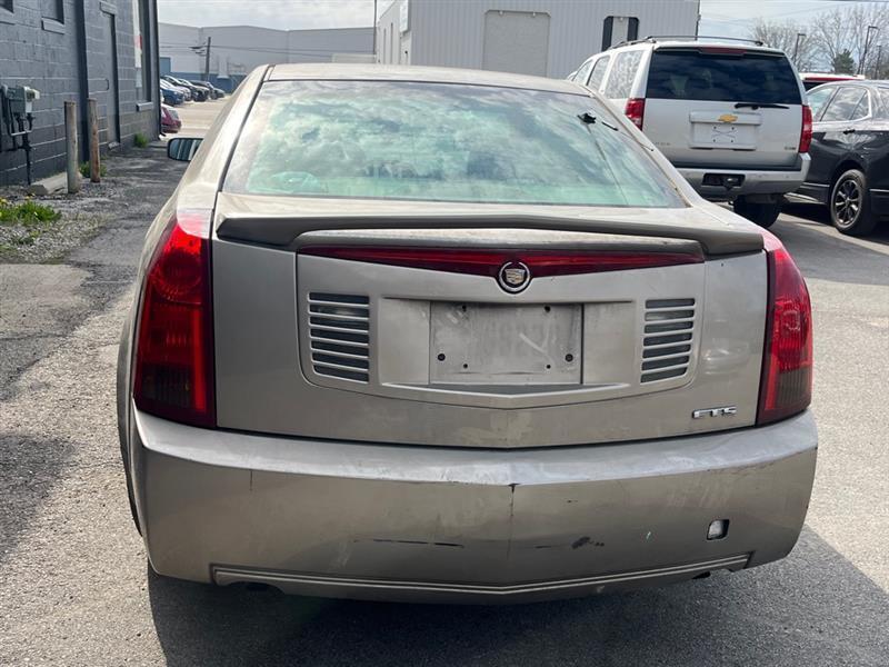 Cadillac CTS  2004