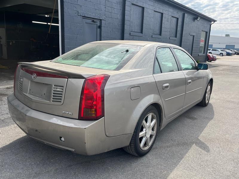 Cadillac CTS  2004