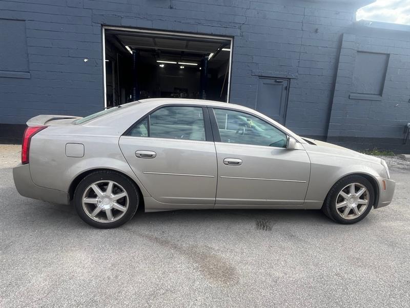 Cadillac CTS  2004