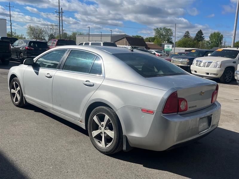 Chevrolet Malibu  2011