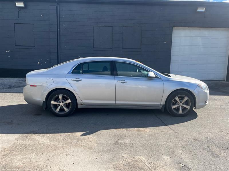 Chevrolet Malibu  2011