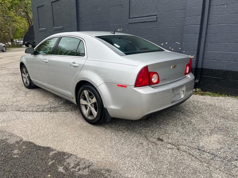 Chevrolet Malibu  2011