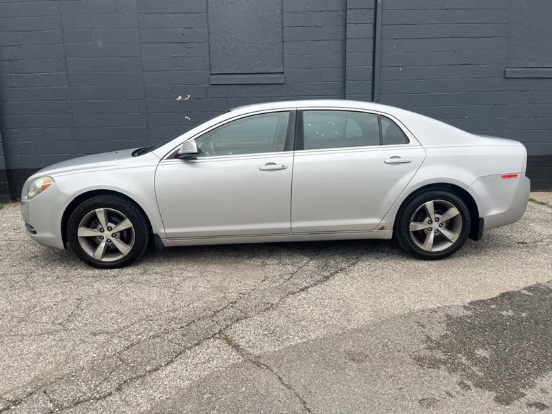 Chevrolet Malibu  2011