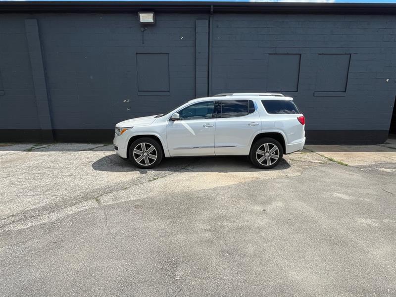GMC Acadia Denali 2017