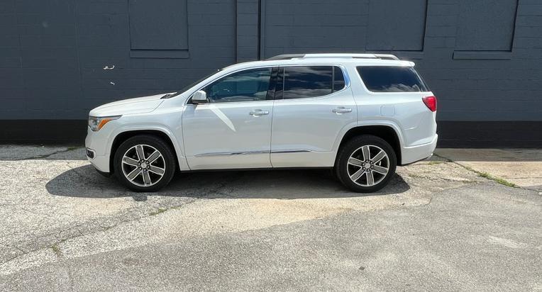 GMC Acadia  2017