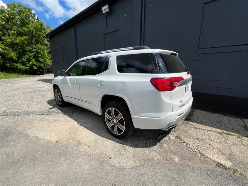 GMC Acadia  2017