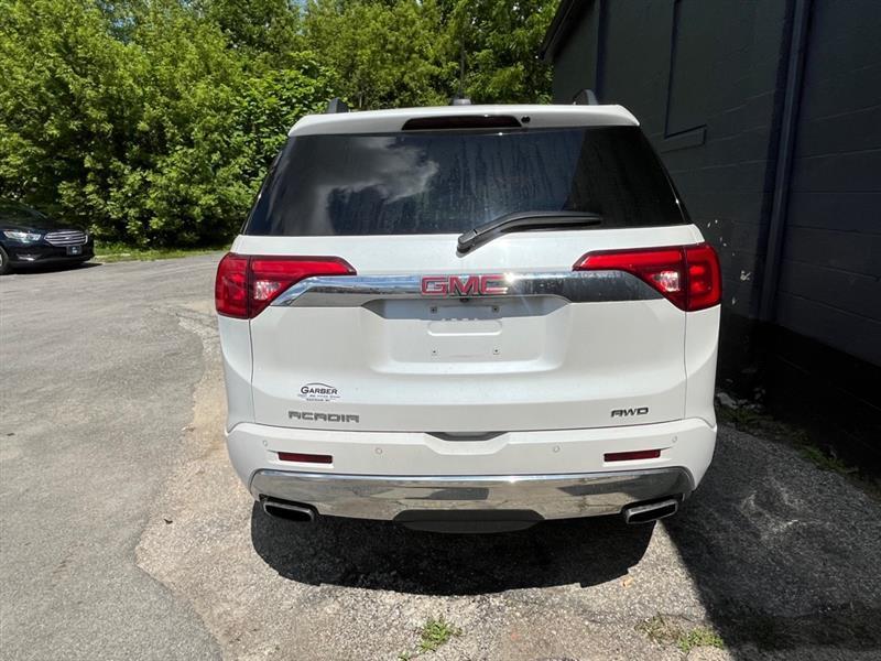 GMC Acadia  2017