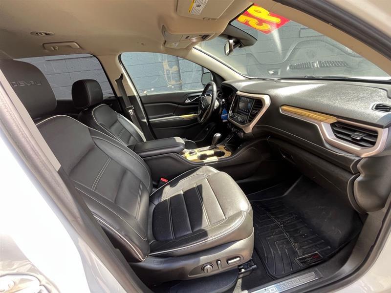 GMC Acadia  2017