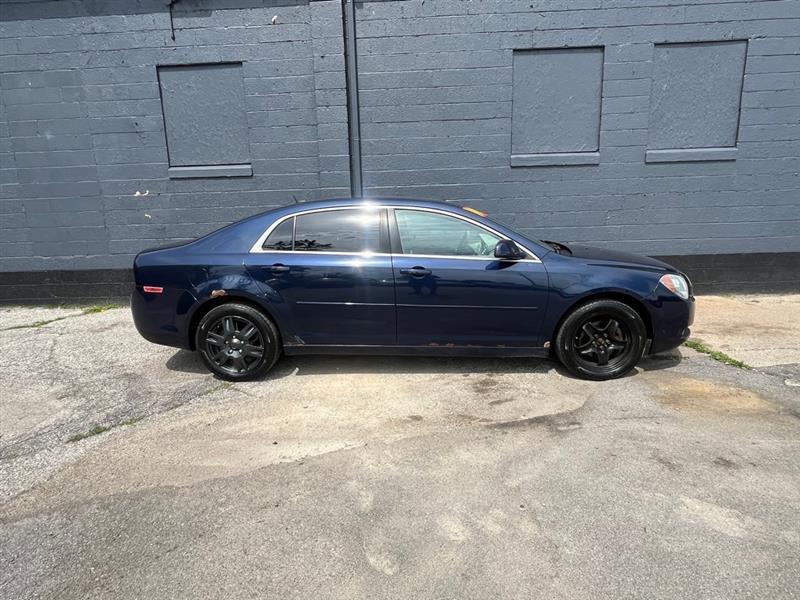 Chevrolet Malibu  2011