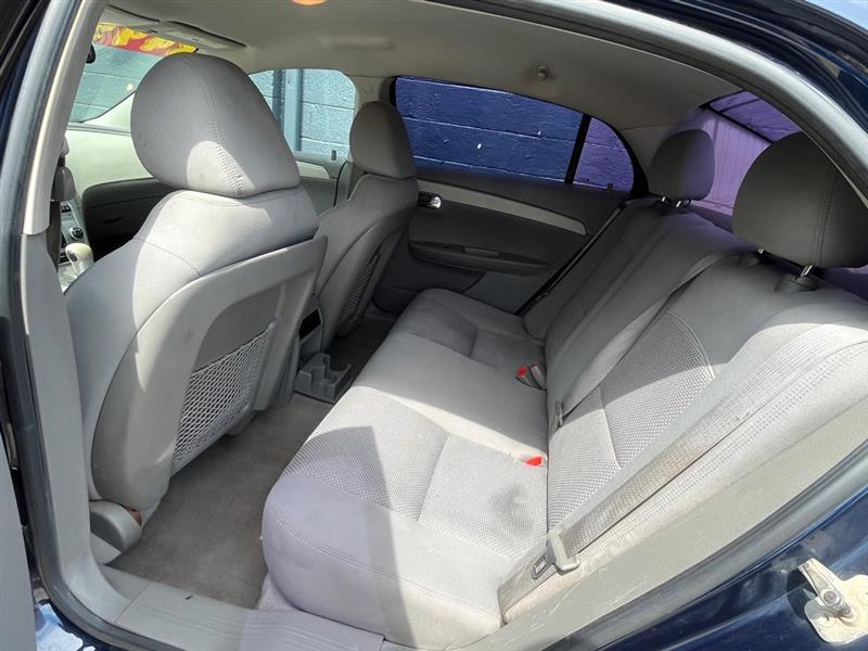 Chevrolet Malibu  2011