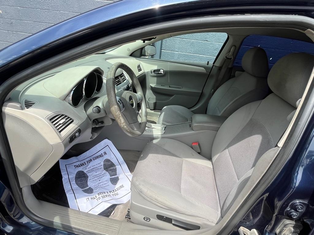 Chevrolet Malibu 4dr Sdn LS w/1LS 2011