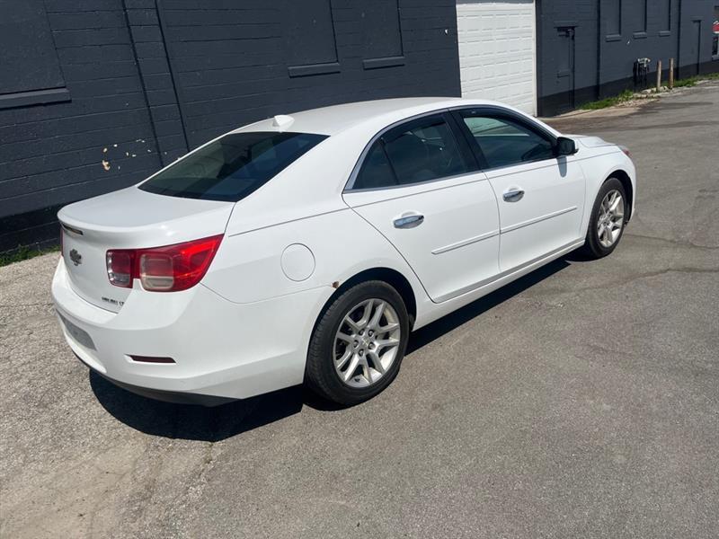 Chevrolet Malibu  2013