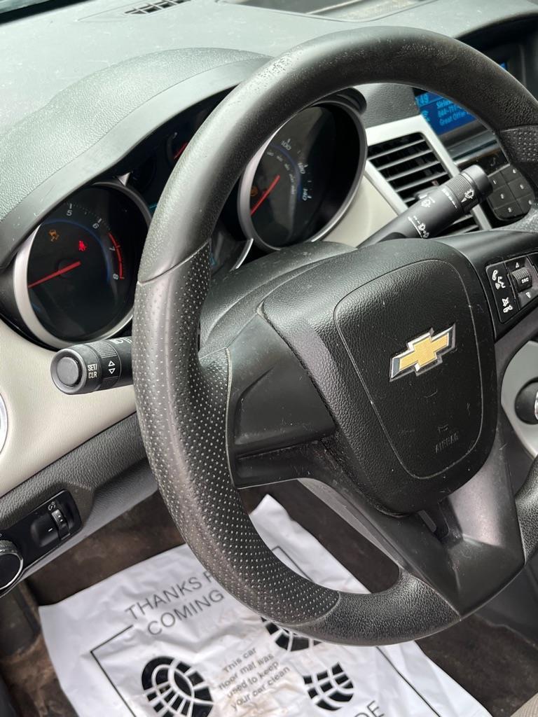 Chevrolet Cruze  2012
