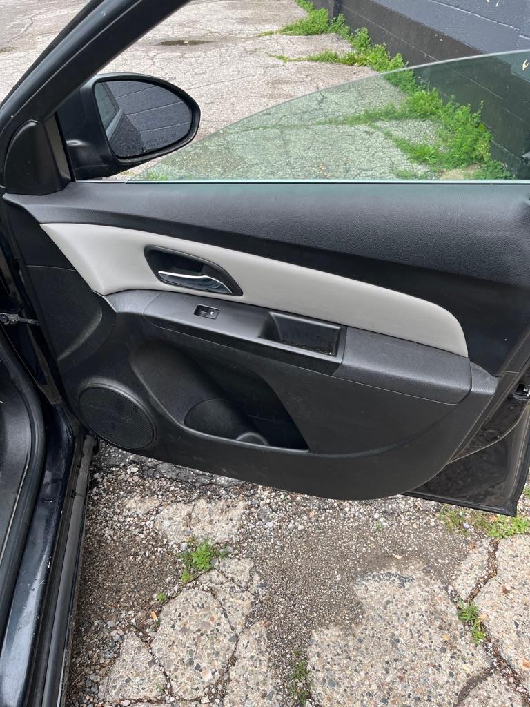 Chevrolet Cruze  2012