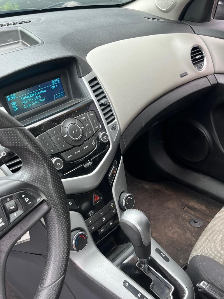 Chevrolet Cruze  2012