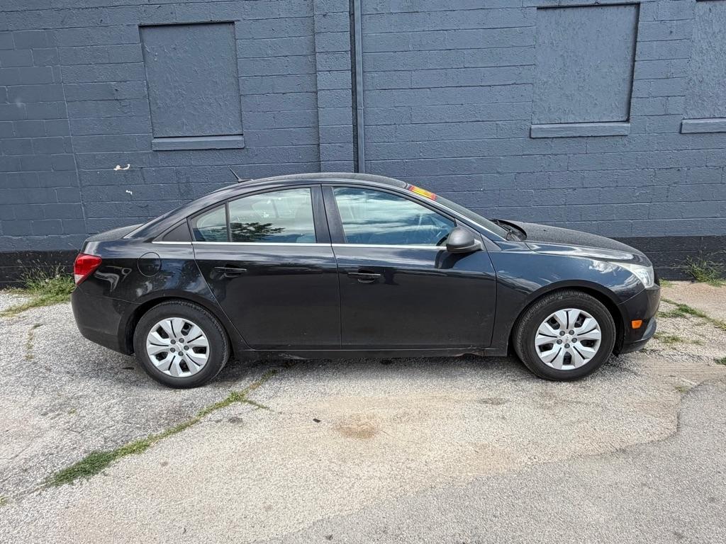 Chevrolet Cruze 4dr Sdn LS 2012