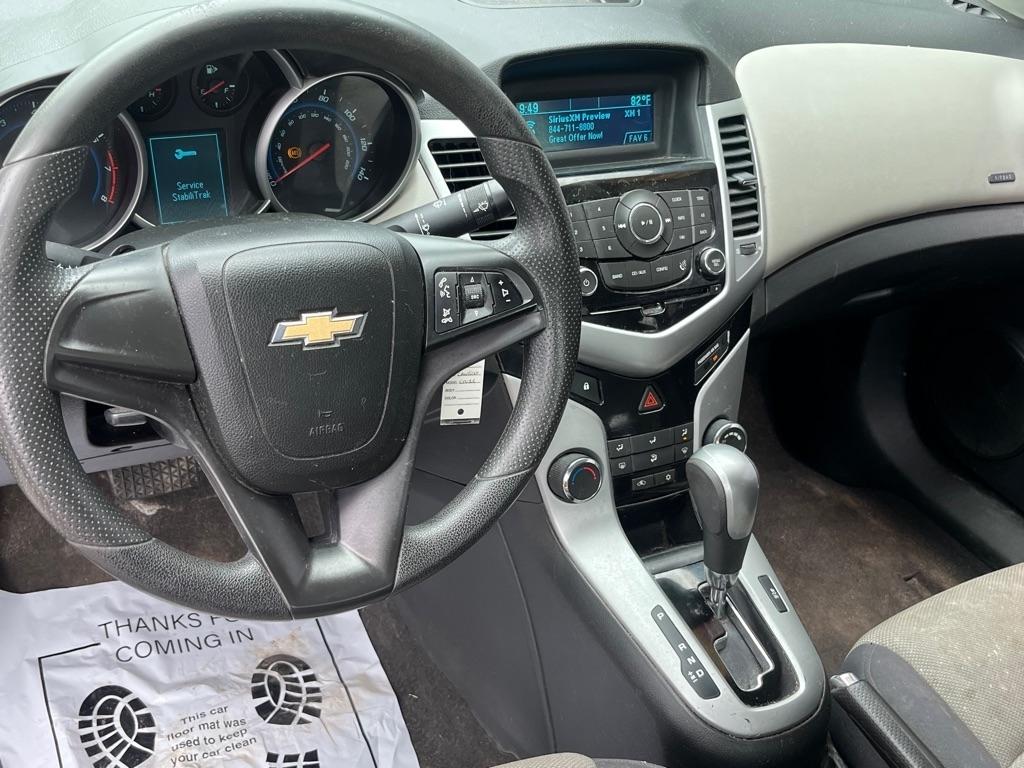 Chevrolet Cruze 4dr Sdn LS 2012