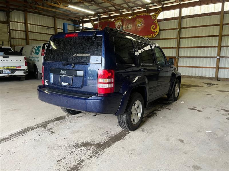 Jeep Liberty  2012