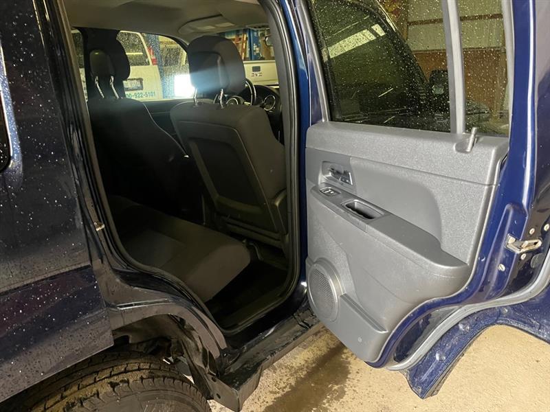 Jeep Liberty  2012