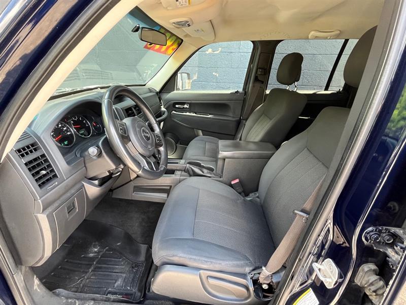 Jeep Liberty  2012