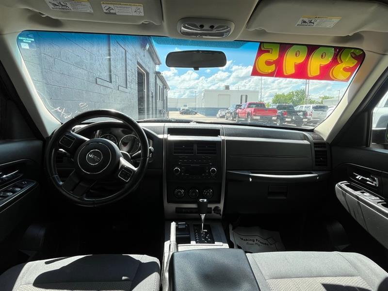Jeep Liberty  2012