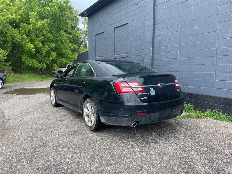 Ford Taurus SEL 2015