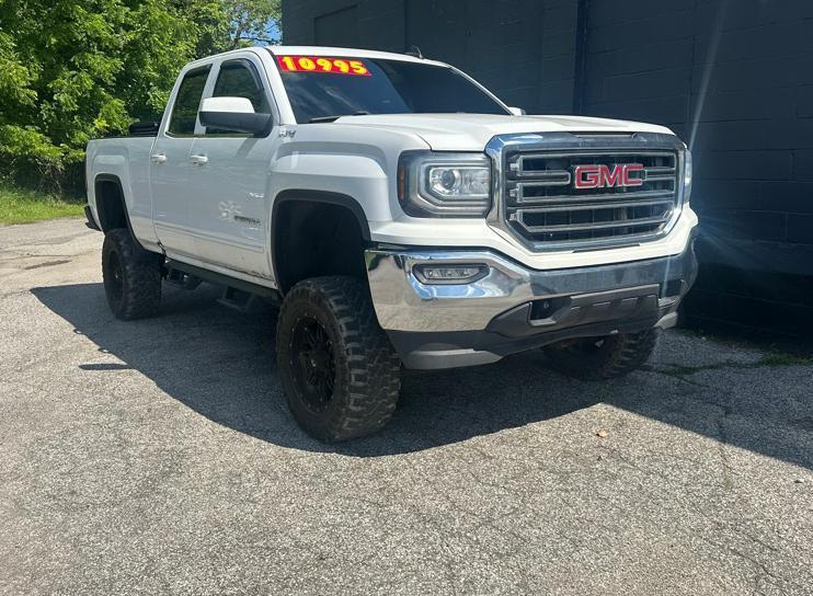 2016 GMC Sierra 4WD Double Cab Standard Box SLE's photo
