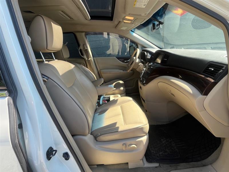 Nissan Quest  2014