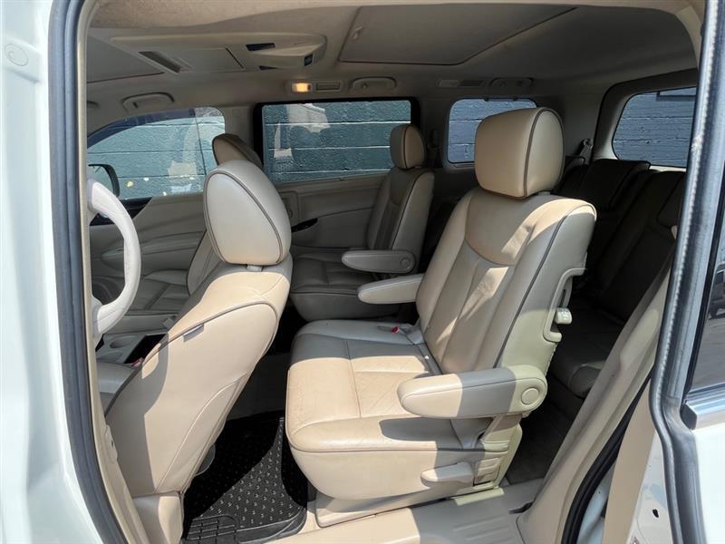 Nissan Quest  2014