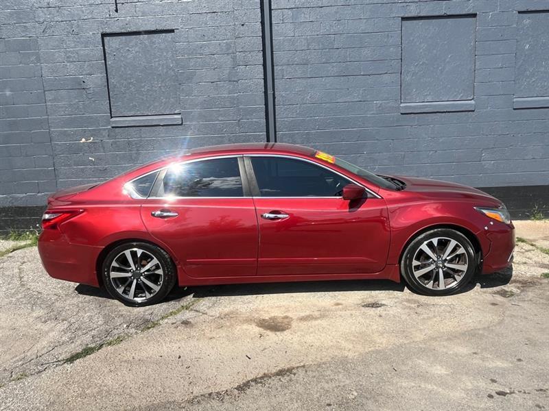 Nissan Altima  2016