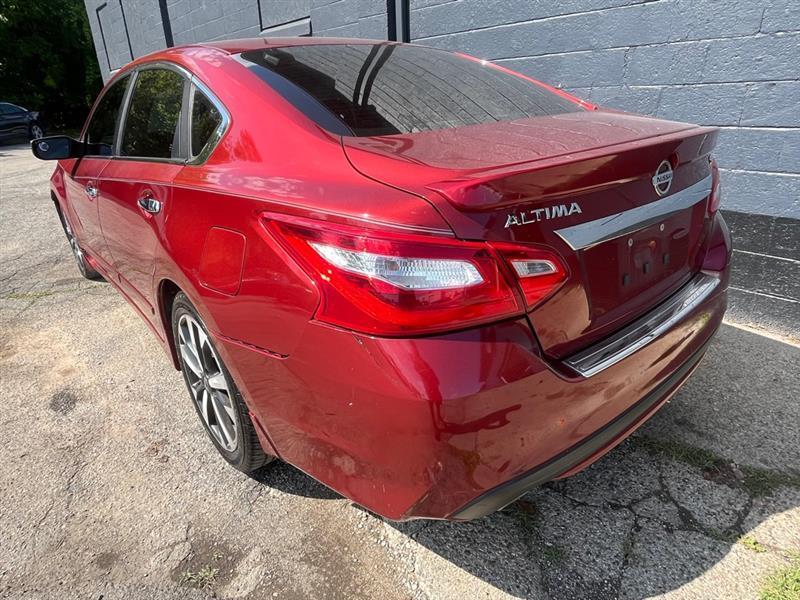 Nissan Altima  2016