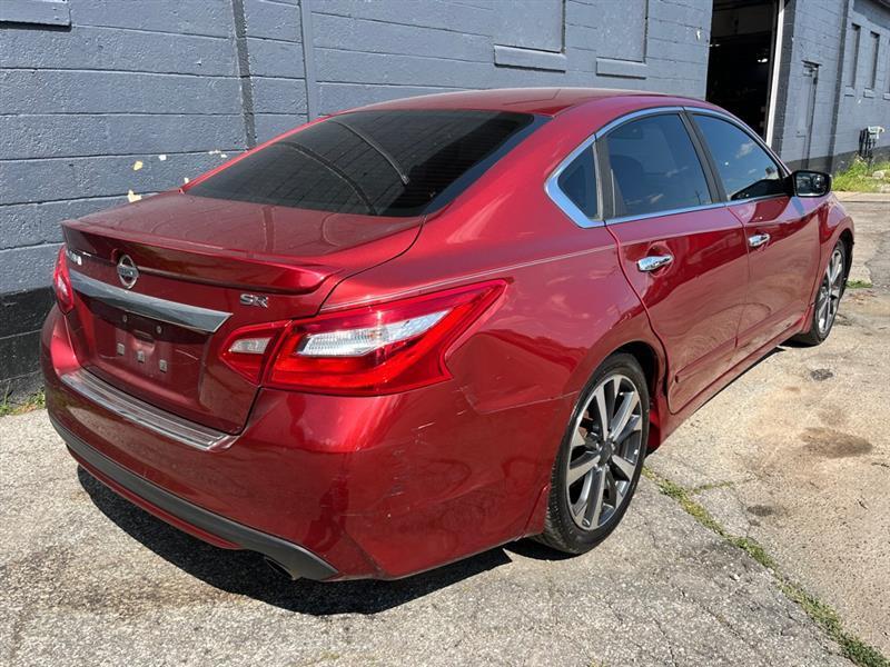 Nissan Altima  2016