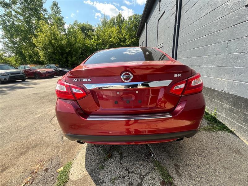 Nissan Altima  2016
