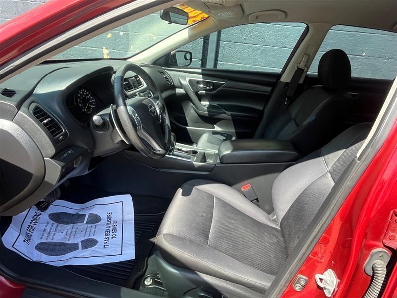Nissan Altima  2016