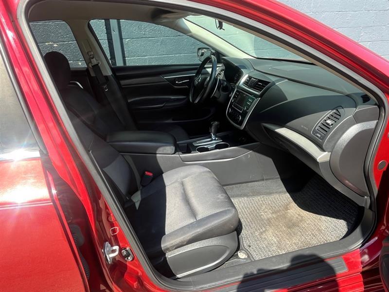 Nissan Altima  2016