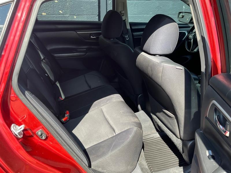 Nissan Altima  2016