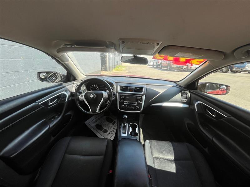 Nissan Altima  2016