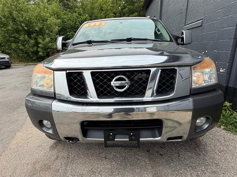 Nissan Titan 4WD Crew Cab SWB SL 2012