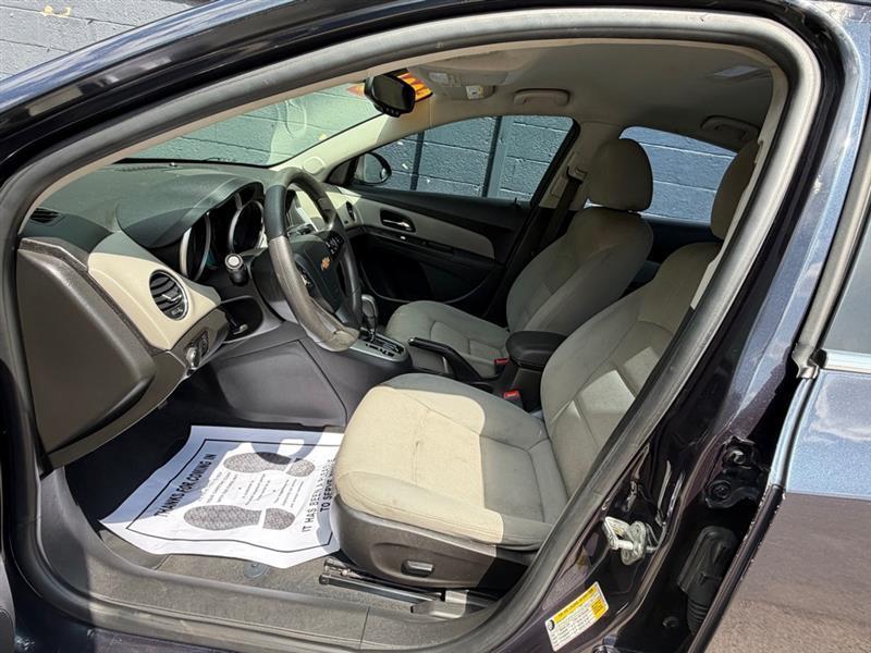 Chevrolet Cruze Limited 4dr Sdn Auto LT w/1LT 2016