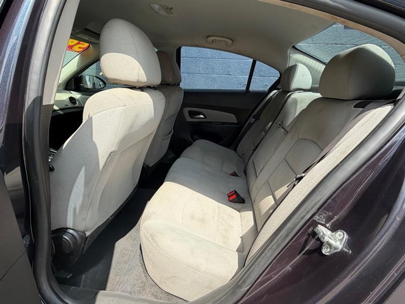 Chevrolet Cruze Limited 4dr Sdn Auto LT w/1LT 2016
