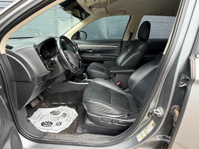Mitsubishi Outlander SE S-AWC 2020