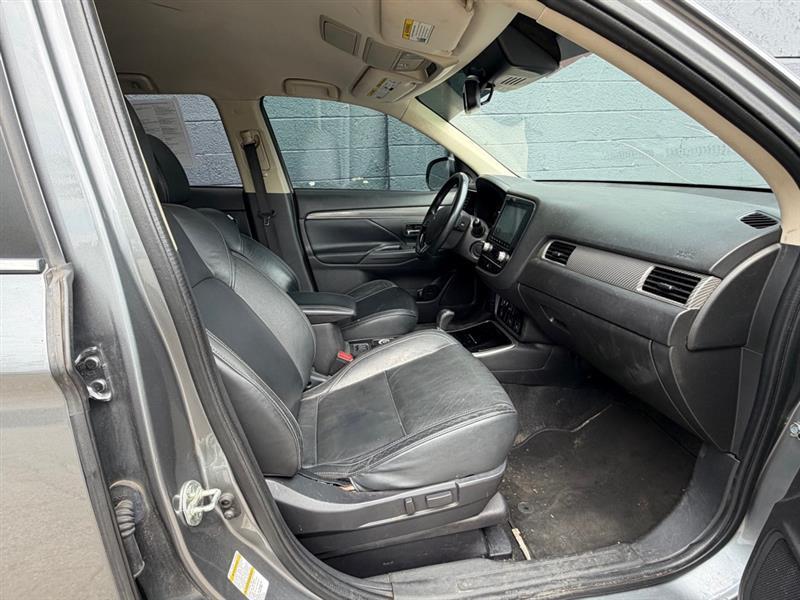 Mitsubishi Outlander SE S-AWC 2020