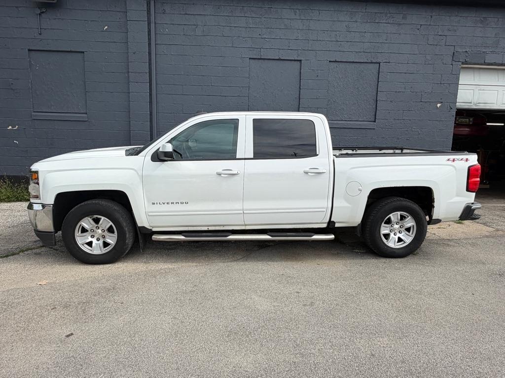 Chevrolet Silverado 1500 4WD Crew Cab 143.5" LT w/1LT 2017